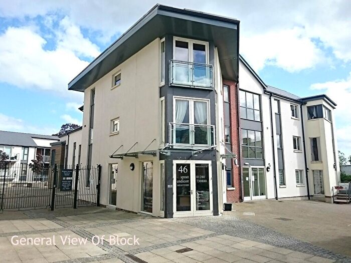 2 Bedroom Apartment To Rent In Burgess Square, Brackley, NN13