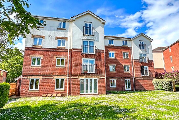 2 Bedroom Flat For Sale In West End Road, Southampton, Hampshire, SO18