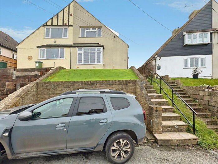 4 Bedroom Semi Detached House For Sale In East Hill, South Darenth, Dartford, DA4