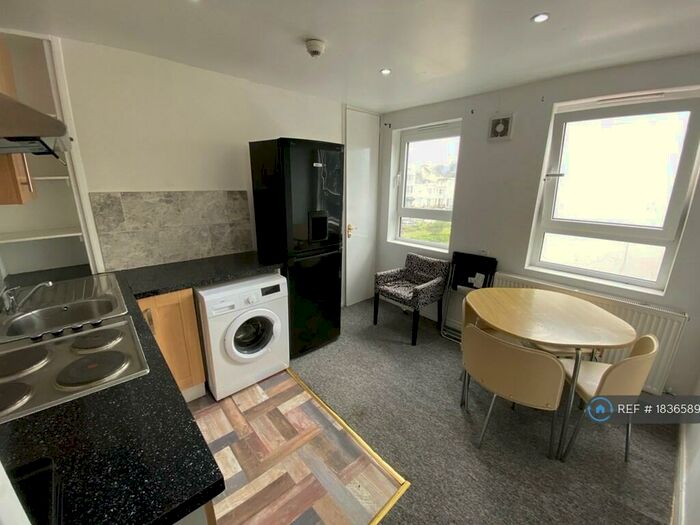 2 Bedroom Flat To Rent In St. James's Street, Brighton, BN2