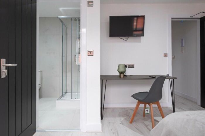 5 Bedroom House To Rent In Henry Street, Lincoln, LN5