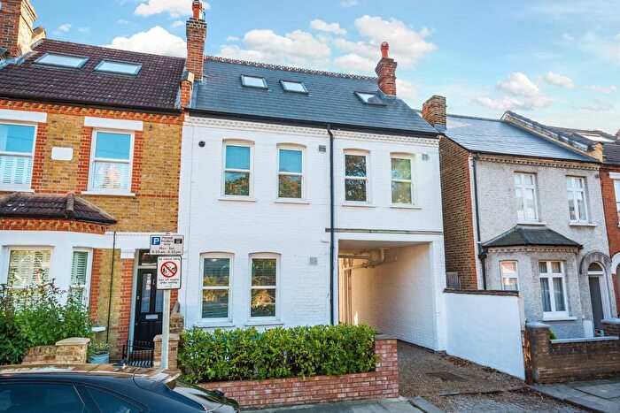 2 Bedroom Maisonette For Sale In Effra Road, Wimbledon, London, SW19