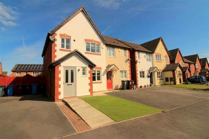 3 Bedroom Semi-Detached House To Rent In Yoxall Drive, Kirkby, L33