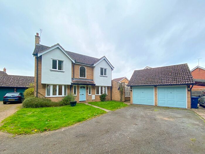 4 Bedroom Detached House To Rent In Hawthorn Avenue, Sawston, Cambridge, CB22