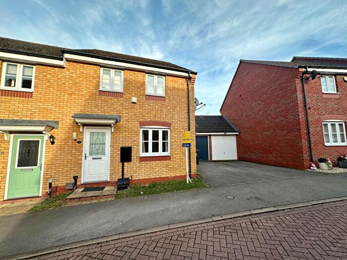 3 Bedroom House To Rent In Howe Lane, Hamilton, LE5