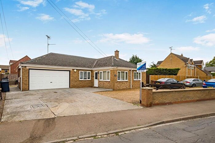 3 Bedroom Detached Bungalow For Sale In Tinkers Drove, Wisbech, Cambs, PE13