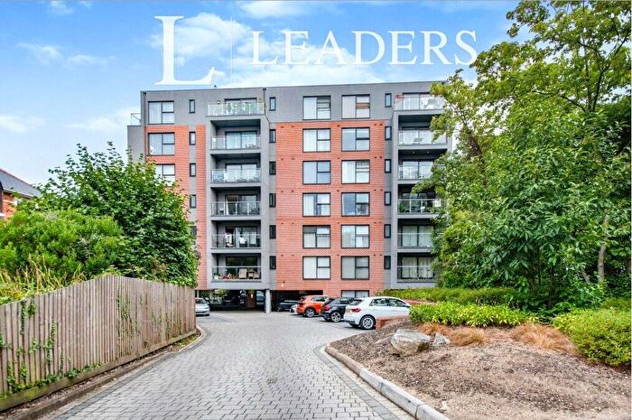 2 Bedroom Apartment For Sale In Wootton Mount, Bournemouth, Dorset, BH1