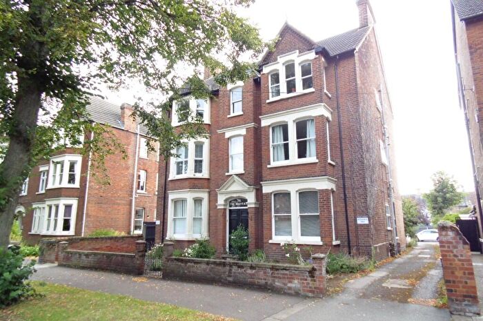 1 Bedroom Flat To Rent In Bushmead Avenue, Bedford, Bedfordshire, MK40