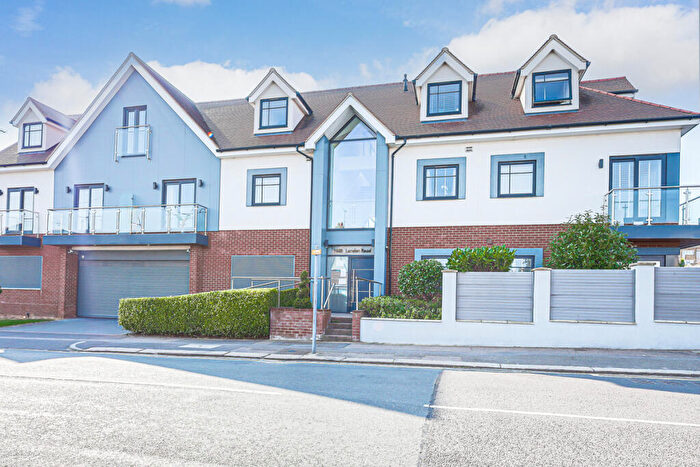 2 Bedroom Apartment To Rent In London Road, Leigh-on-sea, SS9