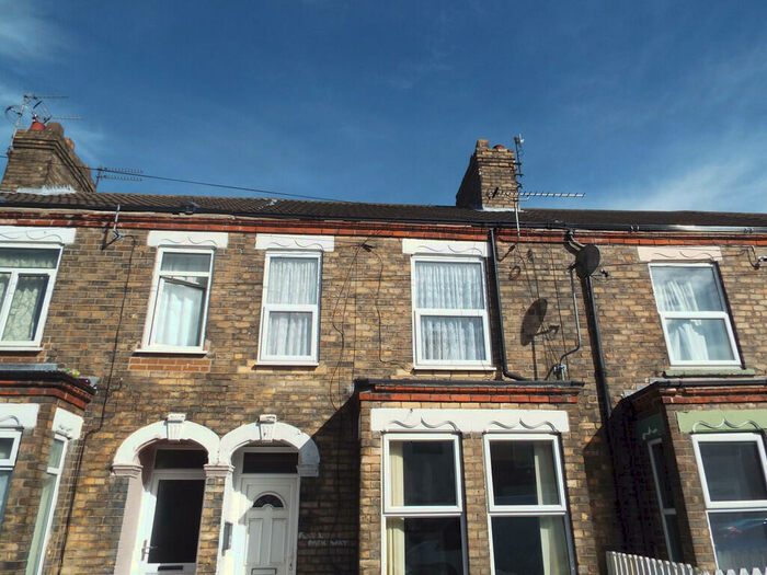 Flat To Rent In Flat, St Matthew Street, HU3