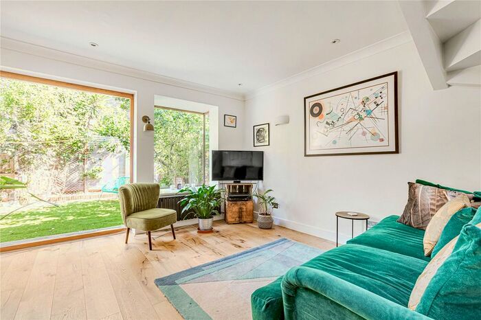 3 Bedroom Terraced House To Rent In Langley Lane, London, SW8