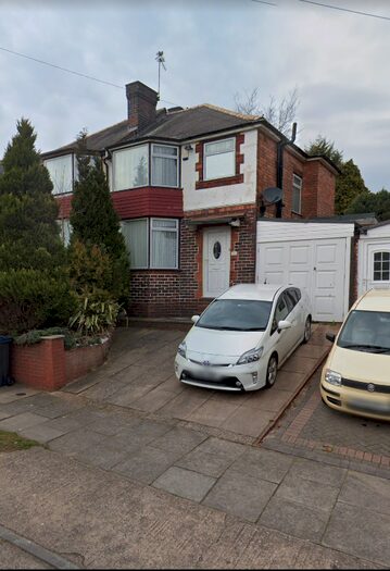 3 Bedroom Semi-Detached House To Rent In Ermington Crescent, Birmingham, B36