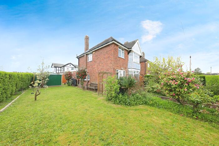 3 Bedroom Detached House For Sale In Spring Grove Crescent, Kidderminster, DY11