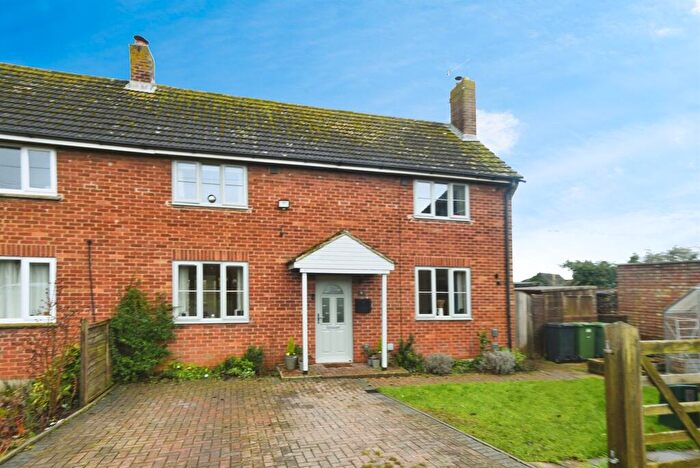 4 Bedroom Semi-Detached House For Sale In Lynt Road, Inglesham, Swindon, SN6