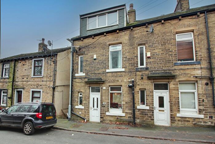 4 Bedroom Terraced House For Sale In Clifton Street, Sowerby Bridge, West Yorkshire, HX6