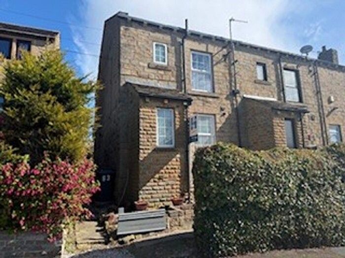 1 Bedroom Terraced House For Sale In Kilpin Hill Lane, Dewsbury, West Yorkshire., WF13