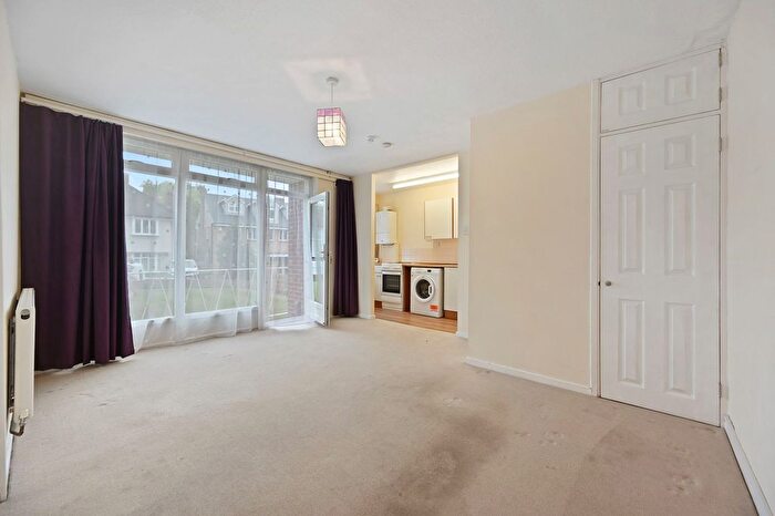 1 Bedroom Studio To Rent In Grange Road, Sutton, SM2