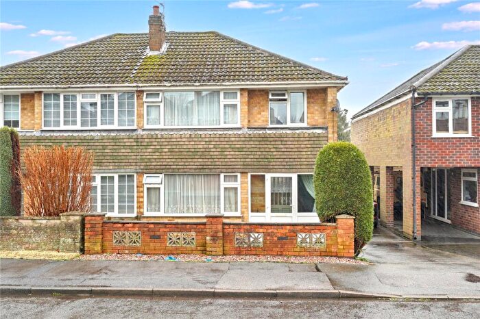 3 Bedroom Semi-Detached House For Sale In Rosslyn Road, Whitwick, Coalville, Leicestershire, LE67