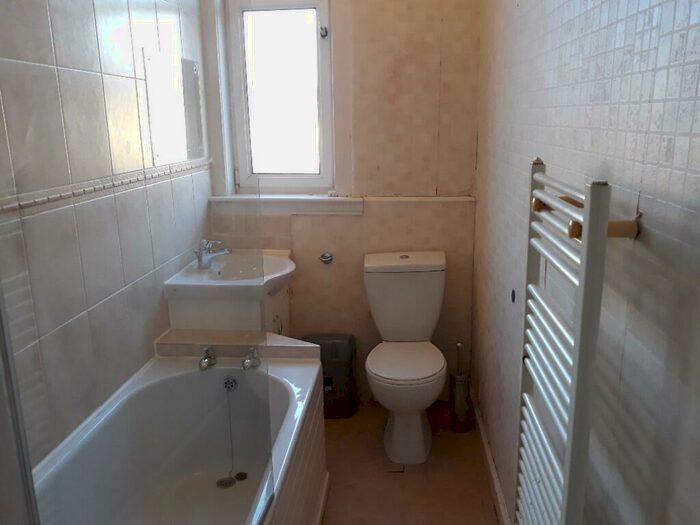 1 Bedroom Flat To Rent In Roseburn Street, Roseburn, Edinburgh, EH12