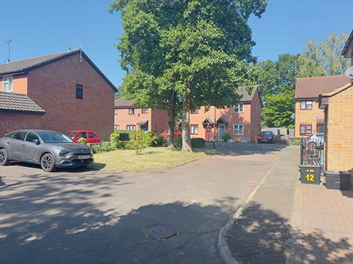 1 Bedroom Flat To Rent In Osprey Close, London, E11