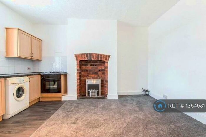 1 Bedroom End Of Terrace House To Rent In Church Street, Morley, Leeds, LS27