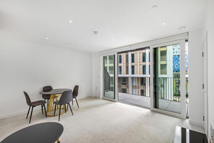2 Bedroom Apartment To Rent In Georgette Apartments, London, E1