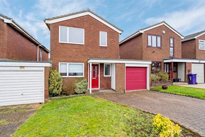 4 Bedroom House To Rent In Blackmore, Letchworth Garden City, SG6