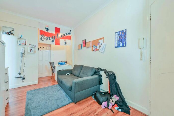 2 Bedroom Flat To Rent In London Road, Norbury, CR7