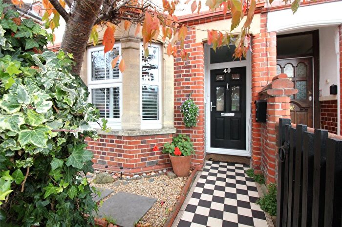4 Bedroom End Terrace House For Sale In Brisbane Road, Reading, RG30