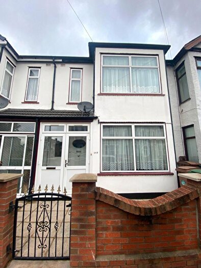 3 Bedroom Terraced House To Rent In Colchester Road, Leyton, E10