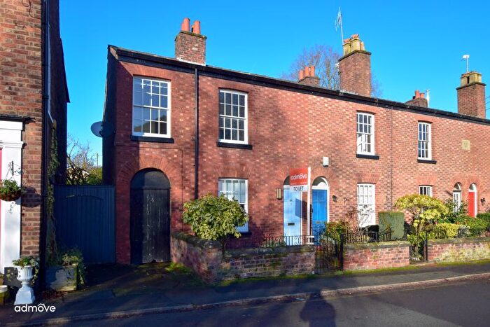 3 Bedroom End Of Terrace House To Rent In New Street, Altrincham, WA14