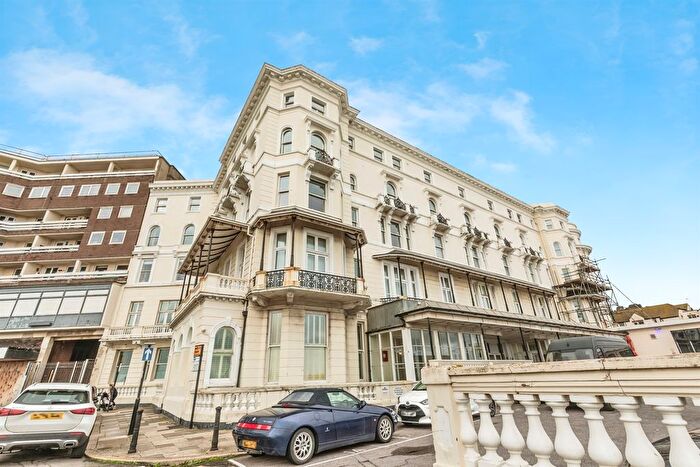 2 Bedroom Flat For Sale In Robertson Terrace, Hastings, TN34