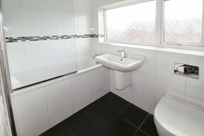 3 Bedroom Terraced House For Sale In Holystone Avenue, Blyth, NE24