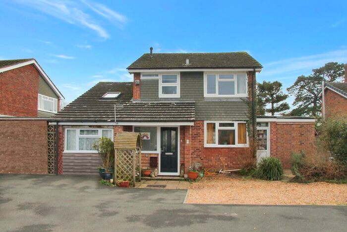 3 Bedroom Detached House For Sale In Wickham, Hampshire, PO17