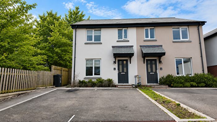 3 Bedroom Semi-detached House For Sale In Mistletoe View, Newton Abbot, TQ13