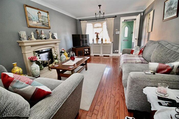 3 Bedroom Detached House For Sale In Castle Crescent, Castle Bromwich, B36