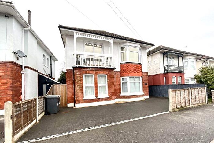 2 Bedroom Flat For Sale In Herberton Road, Southbourne, BH6