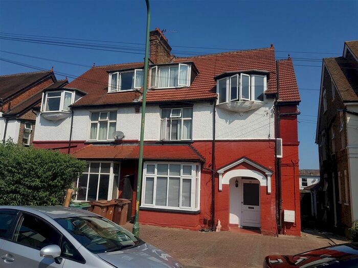 Studio To Rent In Belmont Road, Wallington, SM6