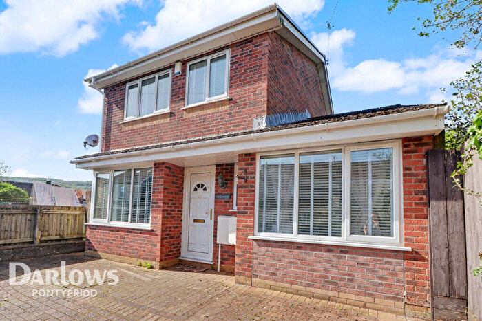 3 Bedroom Detached House For Sale In Springfield Terrace, Pontypridd, CF37
