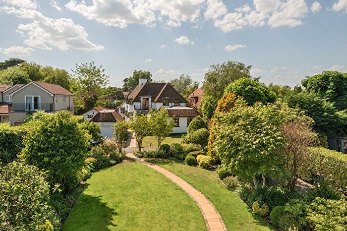 4 Bedroom Detached House For Sale In Riverside, Staines-Upon-Thames, TW19