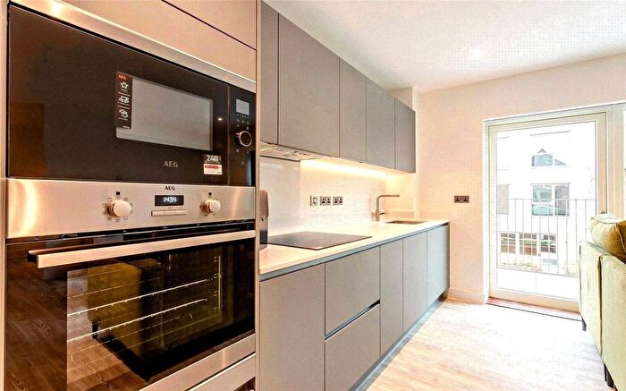 2 Bedroom Flat To Rent In Marleigh Avenue, Cambridge, Cambridgeshire, CB5