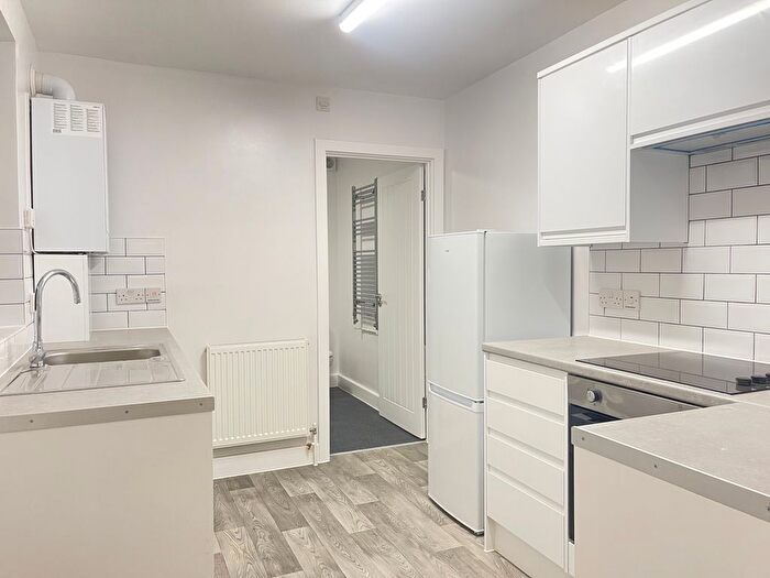 1 Bedroom Flat To Rent In King Edward Road, Waltham Cross, EN8