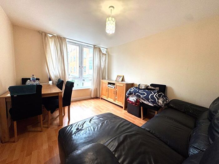 1 Bedroom Flat For Sale In Felixstowe Court, London, E16