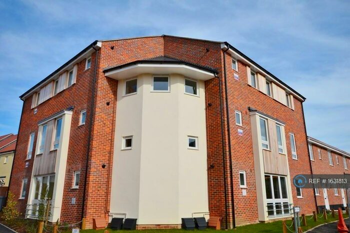 2 Bedroom Flat To Rent In Warren Avenue, Saxmundham, IP17