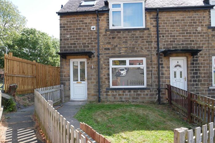 3 Bedroom Terraced House To Rent In Curzon Street, Huddersfield, West Yorkshire, HD2