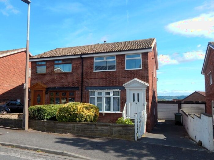 3 Bedroom Semi-Detached House To Rent In Russell Close, Heckmondwike, WF16