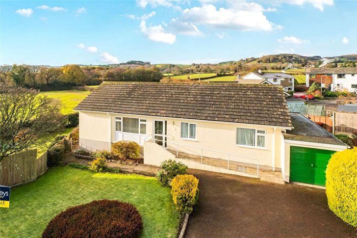 3 Bedroom Detached Bungalow For Sale In Langaller Close, Bovey Tracey, Newton Abbot, Devon, TQ13
