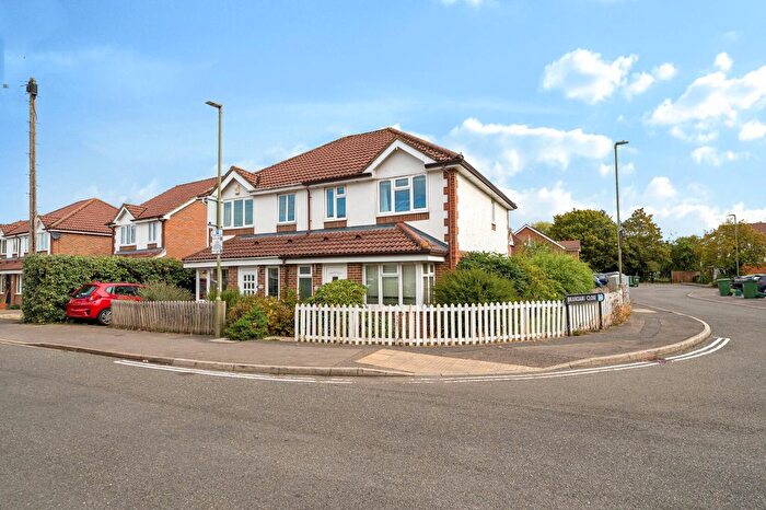 3 Bedroom Semi-Detached House For Sale In Cricket Road, Oxford, OX4