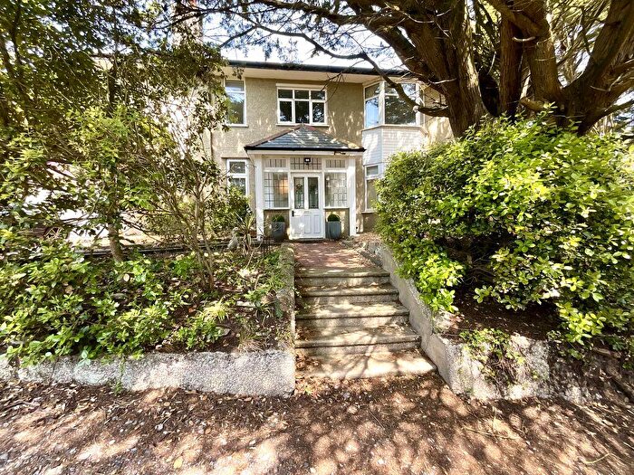 2 Bedroom Flat For Sale In Seafield Road, Southbourne, BH6