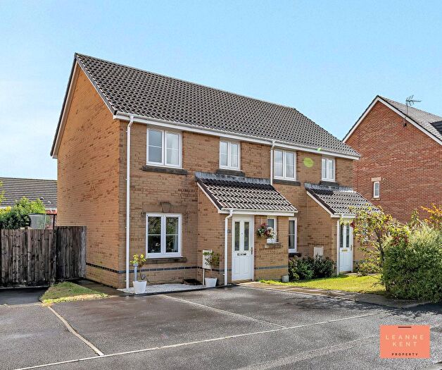 3 Bedroom Semi-Detached House For Sale In Ynys Bery Close, Caerphilly, CF83